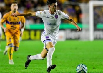 Alan Soñora tem propostas de Vasco e do Santos e deve definir futuro em breve