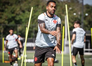 Vasco: Alex Teixeira não está fora dos planos de Ramón Díaz