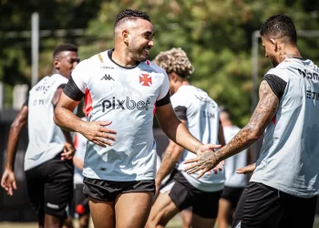 Vasco foca em estreia de Payet no Brasileirão