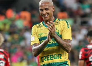 Deyverson afirma novamente que deseja jogar no Vasco