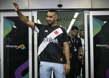 Payet passará por recondicionamento físico no Vasco; confira data possível da estreia