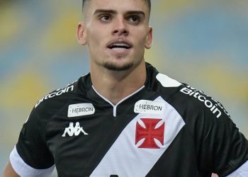 Gabriel Pec continua sendo o destaque do Vasco na Série A; veja números