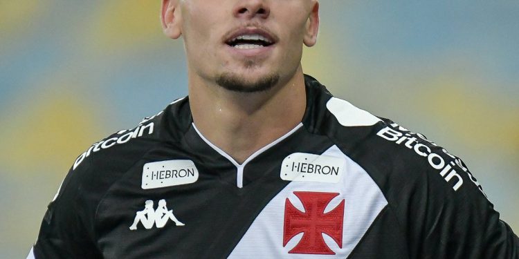 Gabriel Pec continua sendo o destaque do Vasco na Série A; veja números