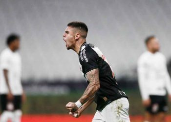 Gabriel Pec fala sobre trabalho de Ramón Díaz e destaca amadurecimento do Vasco