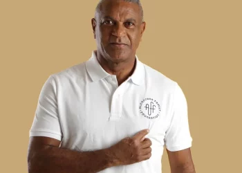 Mazinho pede reformulação no Vasco: "Faltam reforços"