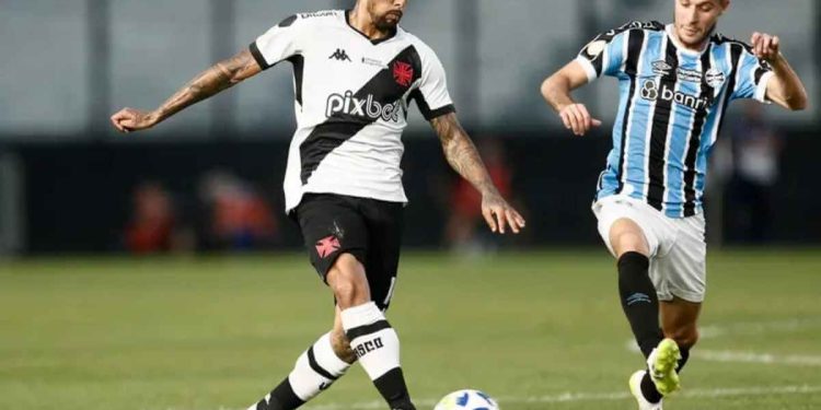 Paulinho é destaque e se coloca à disposição para ser o camisa 10 do Vasco