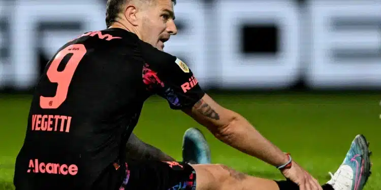 Reforços e saídas: Veja como foi a janela do Vasco