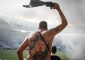 Vasco não desiste e vai brigar por Maracanã até o fim