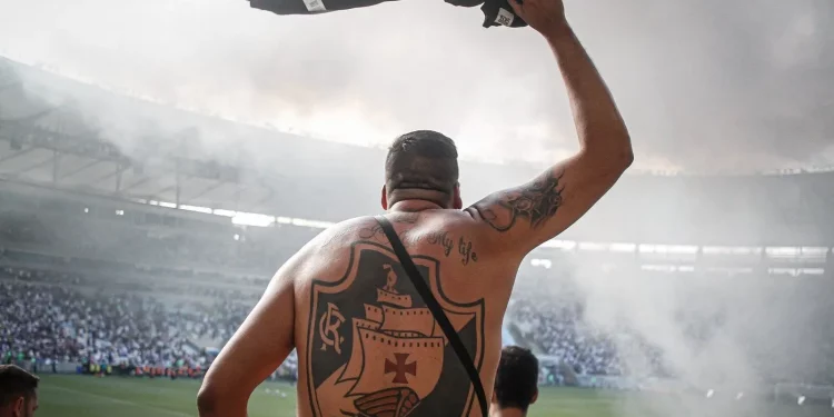 Vasco não desiste e vai brigar por Maracanã até o fim