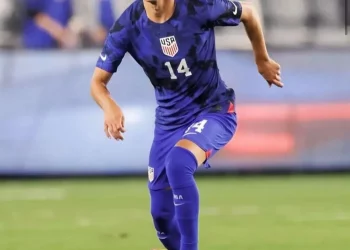 Vasco surpreende e quer camisa 10 de Seleção