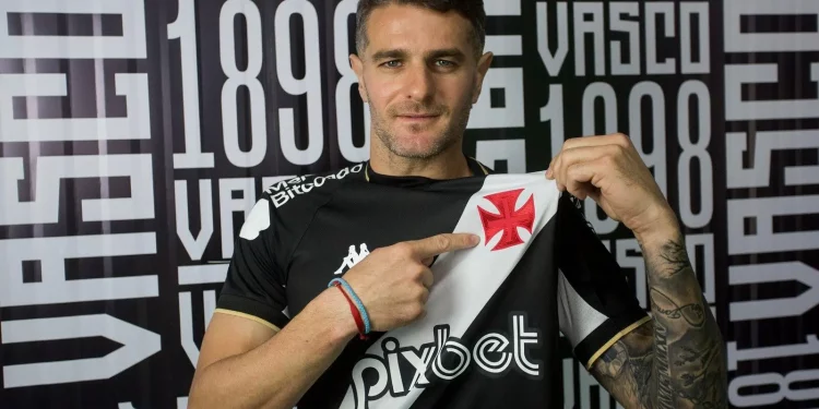 Vegetti marca na estreia e Vasco vence o Grêmio