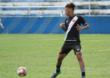 Cria do Vasco fecha com clube português