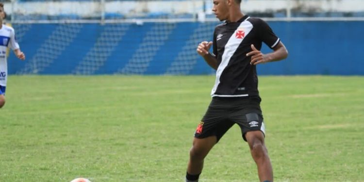 Cria do Vasco fecha com clube português