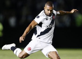 Paulo Henrique gosta de proposta recebida para sair do Vasco