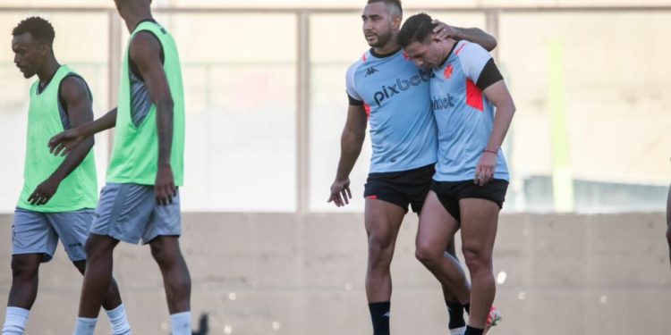 Vasco faz jogo-treino e goleia o São Cristóvão; veja detalhes
