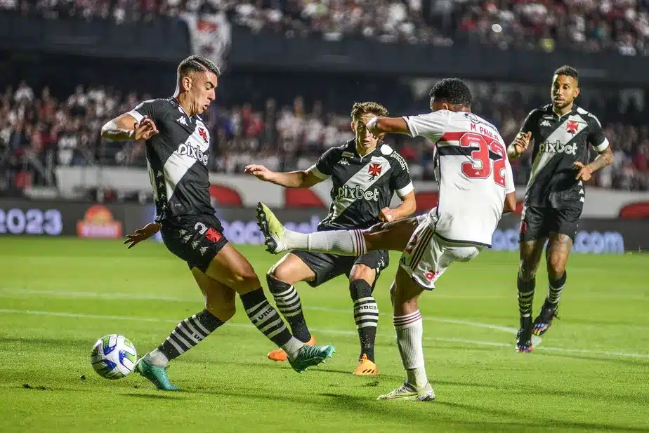 Vasco cria identidade após 10 jogos e chega sólido para clássico contra o  Flamen