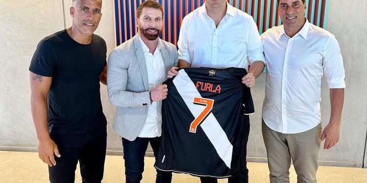 Eleição do Vasco: Pedrinho se reúne com Edmundo e Felipe, e conversa com possíveis investidores na reforma de São Januário