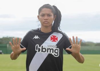 Vasco tira jogadora do Flamengo e reforça o feminino