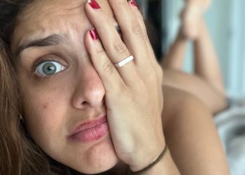 Atriz viraliza após “imitar” comemoração de Vegetti, do Vasco