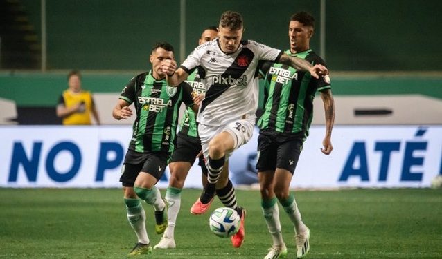Na raça! Vasco vence o América-MG e sai do Z4 do Brasileirão