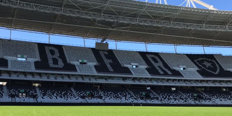 Vasco quer treinar no Engenhão antes de clássico contra o Fluminense
