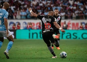 Vasco: Confira a repercussão da estreia de Payet na imprensa francesa