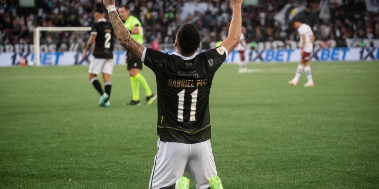 Narrador crava permanência do Vasco no Campeonato Brasileiro: "Não cai"