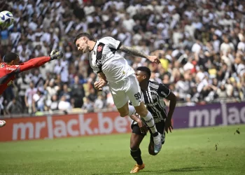 Atacante do Vasco, Vegetti iguala Germán Cano; entenda