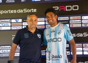 Clube da Série B apresenta atacante Ex-Vasco