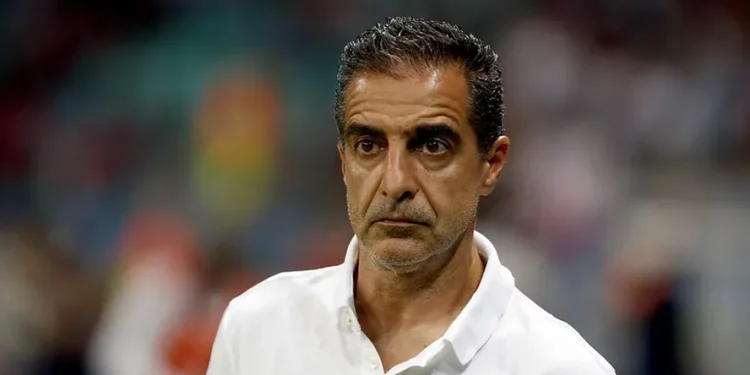 Concorrente do Vasco no Brasileirão troca de técnico