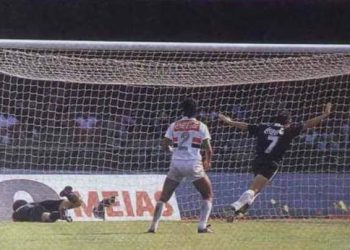 "Não é pra qualquer um" Ídolo do Vasco viraliza após provocar o Flamengo