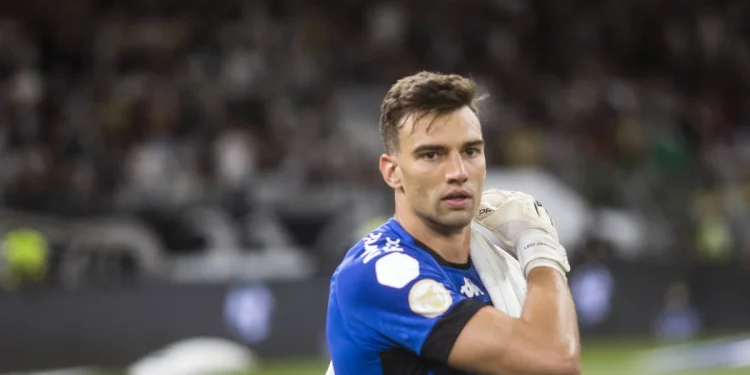 Números provam que Léo Jardim, do Vasco, é um dos melhores goleiros do Brasil; veja