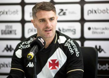 Vegetti tem média de gols superior a Cano no Vasco