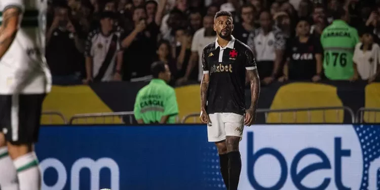 Paulinho se recupera e Vasco recebe boa notícia para enfrentar o Santos