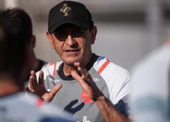 Veja as mudanças que Ramón Díaz deve fazer no Vasco contra o Fortaleza