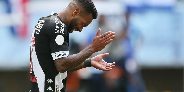 Salário de Alex Teixeira no Vasco é surpreendente