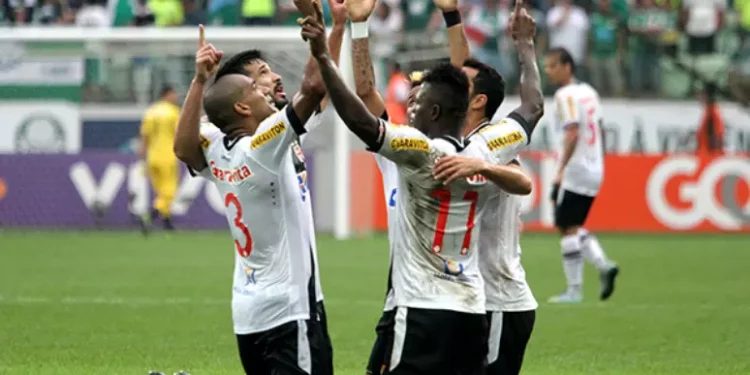 Vasco vive roteiro parecido com de 2015 e espera final feliz