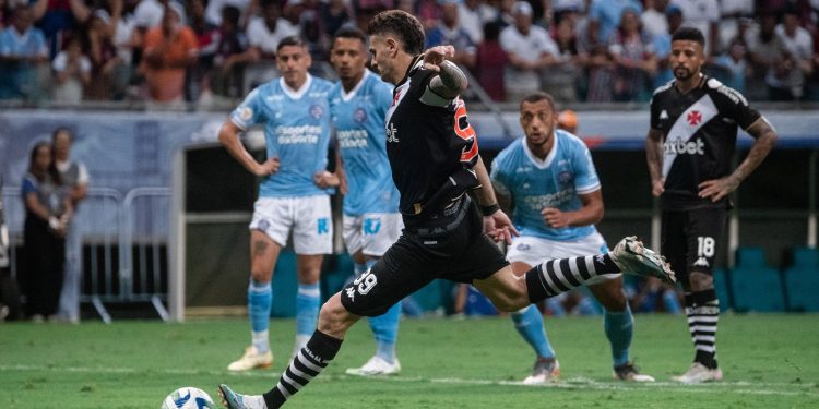 Vegetti é um dos artilheiros das transferências do meio de ano; veja números