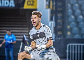 Vasco quer renovar com goleiro Lecce, do Sub-20