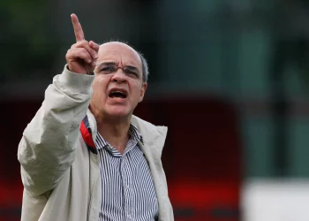 Viralizou! Senador torcedor do Vasco zoa ex-presidente do Flamengo