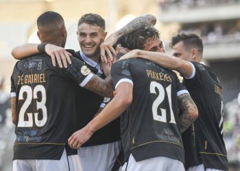 Cruzmaltino faz grande segundo turno e foge do zona de rebaixamento após dezessete rodadas