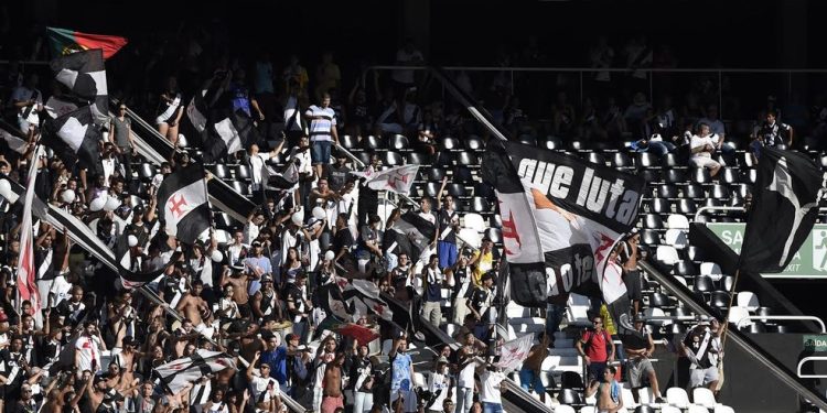 Todos ingressos para Vasco x Fluminense estão esgotados