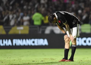 Vegetti vive maior seca de gols no Vasco desde que chegou ao Clube