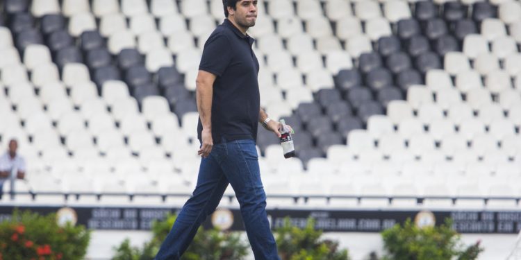 Euriquinho decide retirar candidatura para a próxima eleição no Vasco