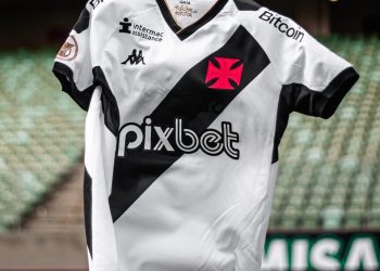 Confira quantos milhões os patrocínios na camisa do Vasco geram anualmente