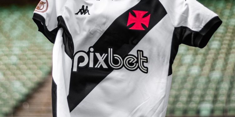 Confira quantos milhões os patrocínios na camisa do Vasco geram anualmente