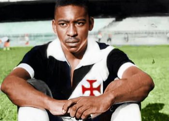 Pelé completaria 83 anos nesta segunda-feira; confira seus números pelo Vasco