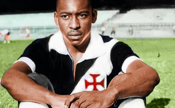Pelé completaria 83 anos nesta segunda-feira; confira seus números pelo Vasco