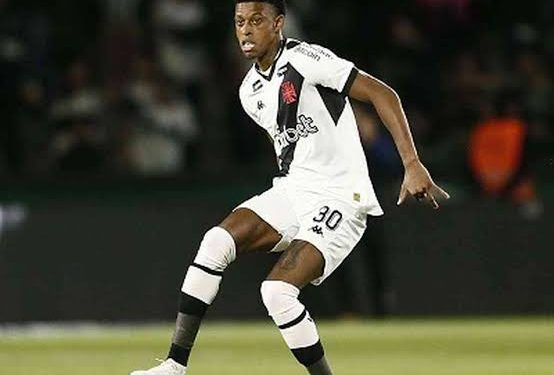 Bambu, do Vasco, cobra clube paulista na Justiça