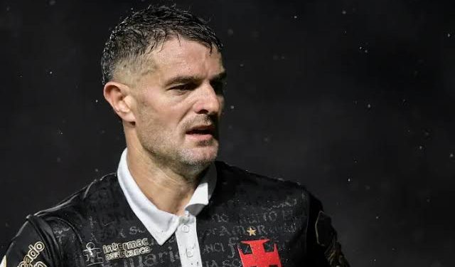 Vasco perde para o Internacional e continua no Z-4 do Brasileirão